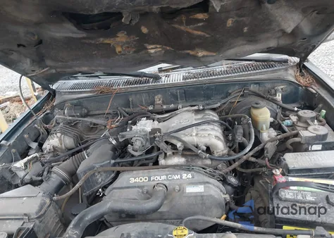 2000 Toyota 4Runner Limited V6 from USA, damaged, VIN JT3GN87R4Y0165682